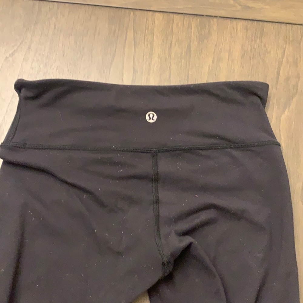 Lululemon Wunder Under, 25”, size 4 leggings